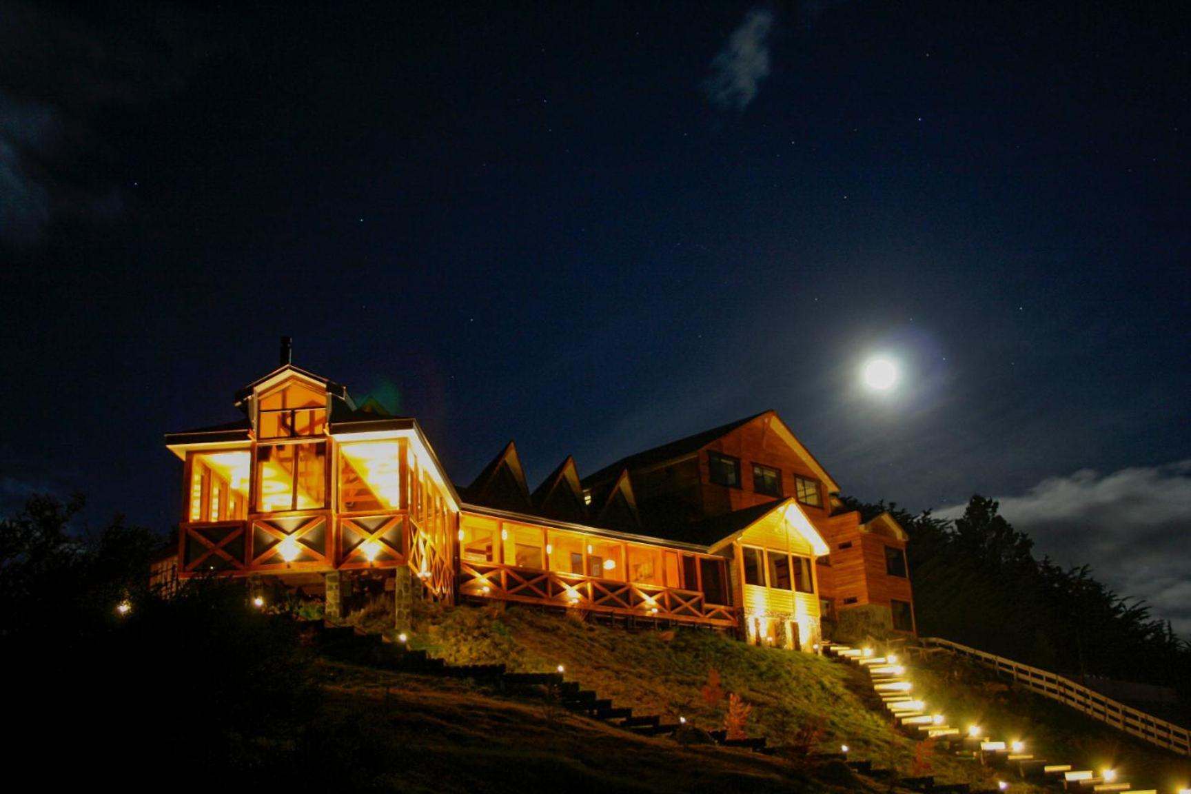 Weskar Lodge Hotel Puerto Natales Zewnętrze zdjęcie
